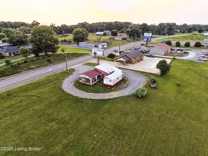 740 N Main St, Jamestown, KY 42629