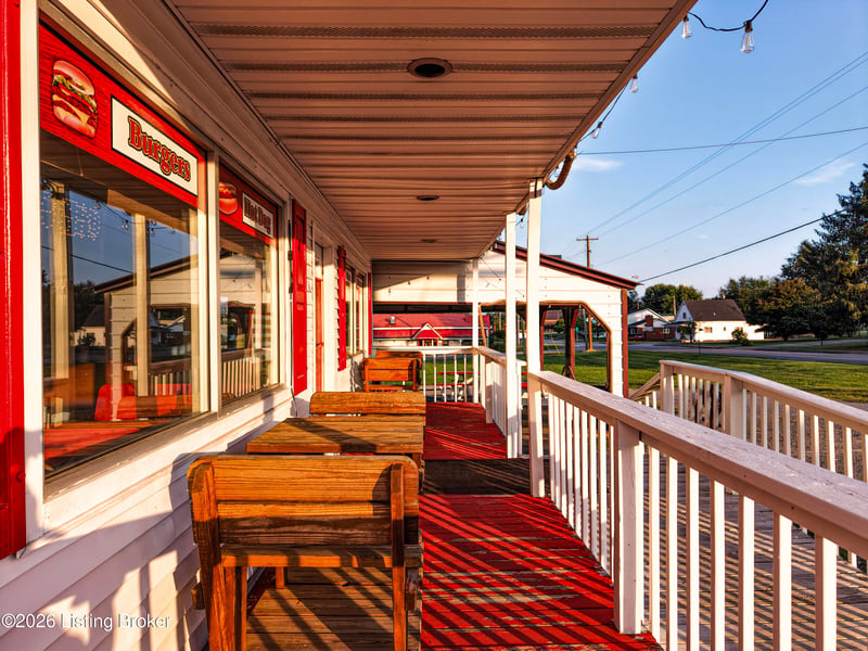 740 N Main St, Jamestown, KY 42629
