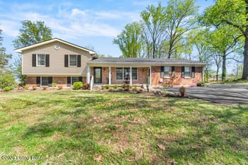 7402 Smyrna Rd, Louisville, KY 40228