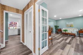 7402 Smyrna Rd, Louisville, KY 40228