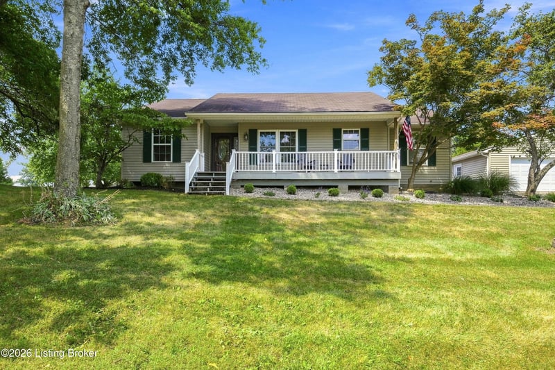 7406 Commonwealth Dr, Crestwood, KY 40014