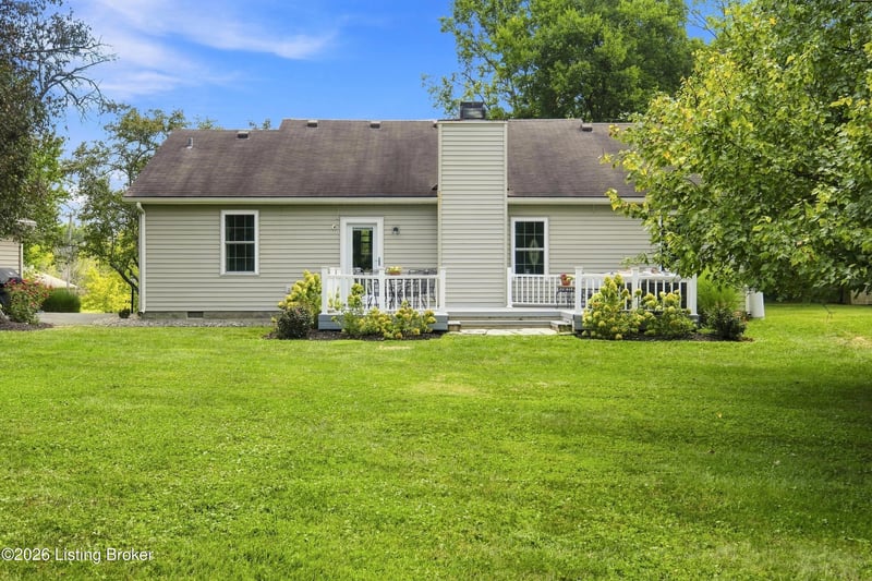 7406 Commonwealth Dr, Crestwood, KY 40014