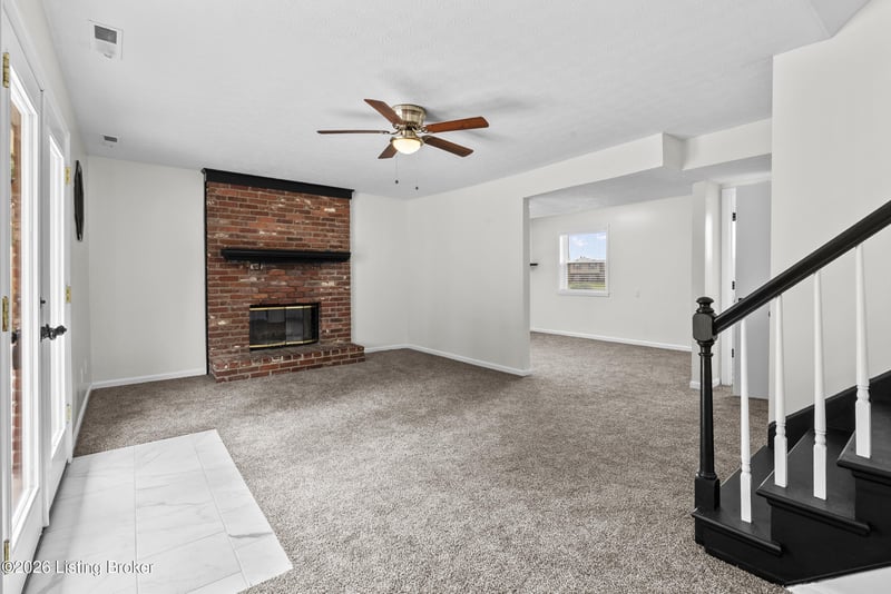 7406 Covey Pl, Louisville, KY 40291