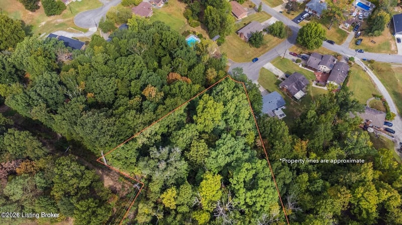 7407 Chant Ct, Louisville, KY 40214