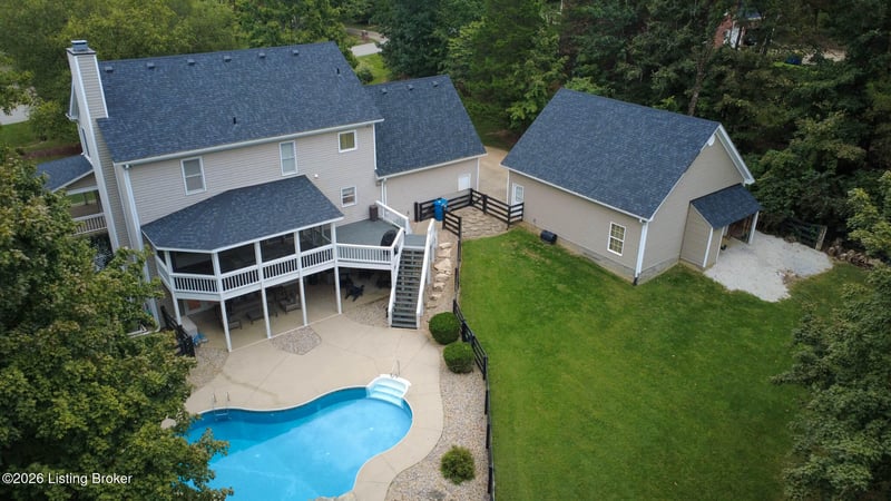 7408 Cambridge Dr, Crestwood, KY 40014