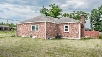 7411 Six Mile Ln, Louisville, KY 40220