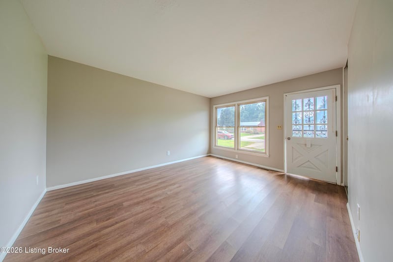 7413 Blue Wing Dr, Louisville, KY 40258