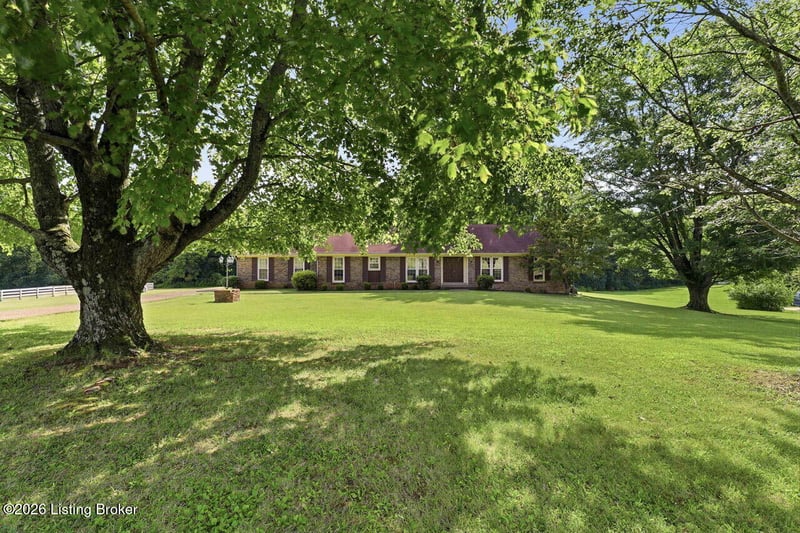 7419 Sunset Ln, Crestwood, KY 40014