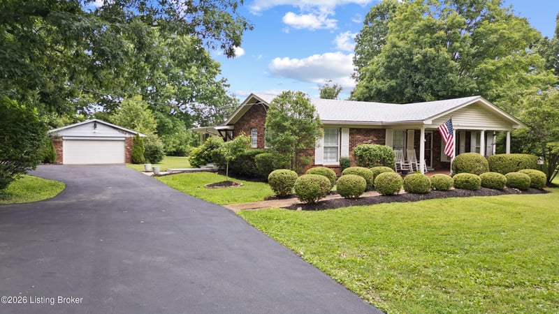 7420 Routt Rd, Jeffersontown, KY 40299
