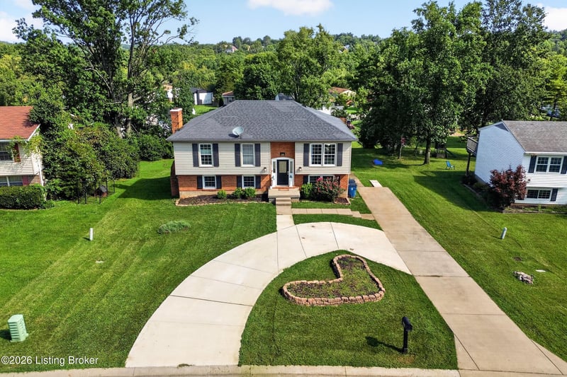 7430 E Orchard Grass Blvd, Crestwood, KY 40014