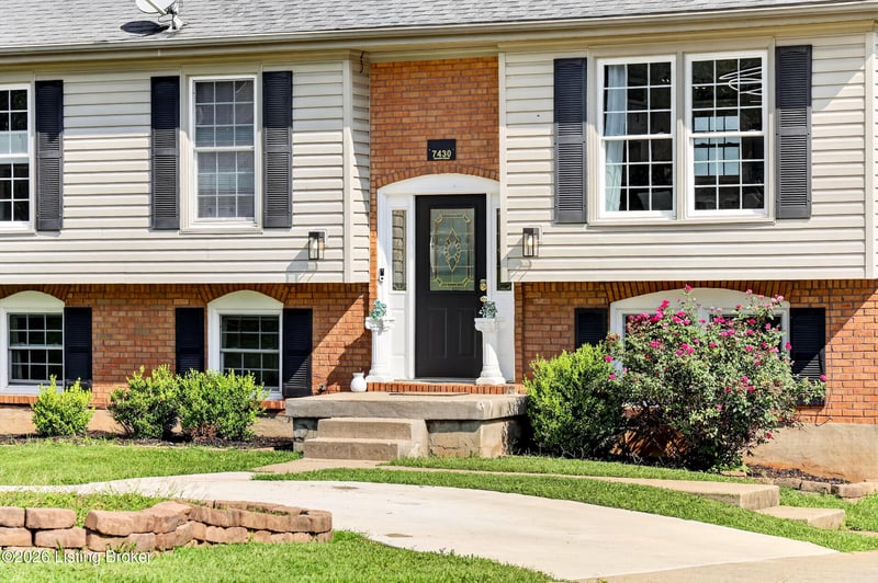 7430 E Orchard Grass Blvd, Crestwood, KY 40014