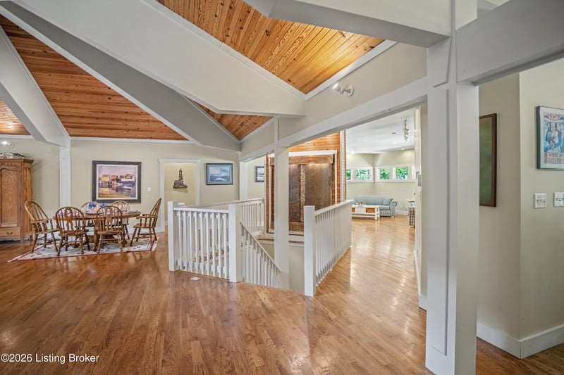 748 Greensward Dr, Clarkson, KY 42726