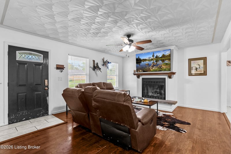 749 Tindale Dr, Taylorsville, KY 40071