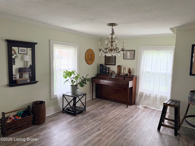 75 Broadway St, Chaplin, KY 40012