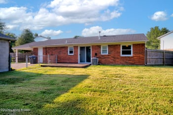7501 Revolutionary Ct, Louisville, KY 40214