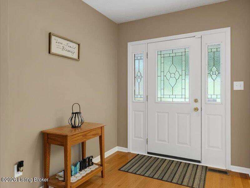 7505 Deer Hollow Ln, Louisville, KY 40214