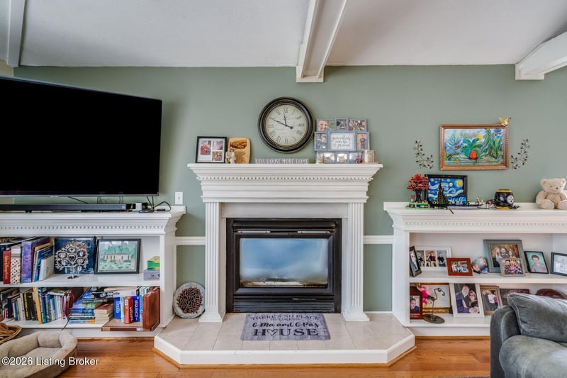 7505 Jamaica Dr, Louisville, KY 40214