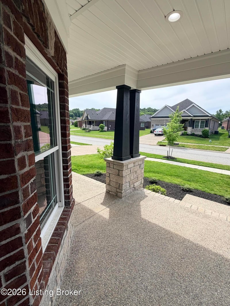 7509 Pavilion Park Rd, Louisville, KY 40214