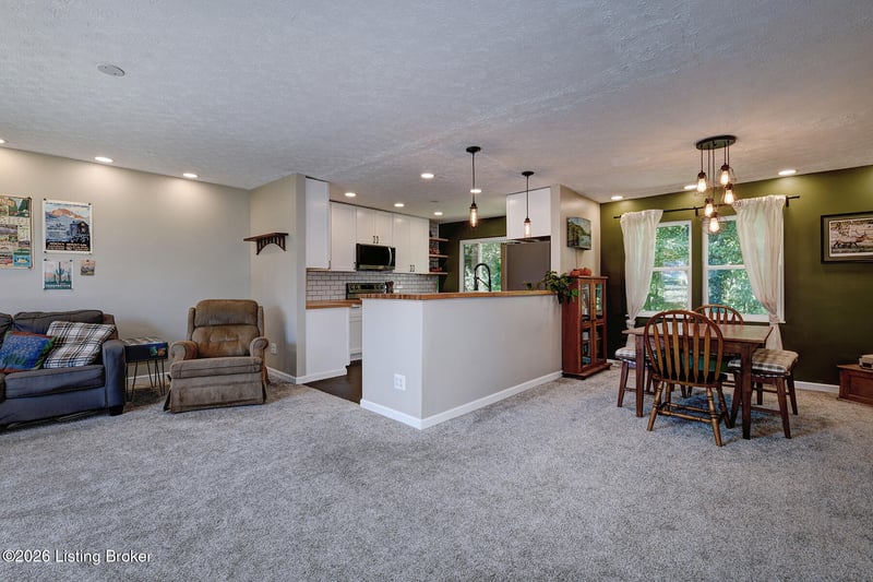 7510 E Orchard Grass Blvd, Crestwood, KY 40014