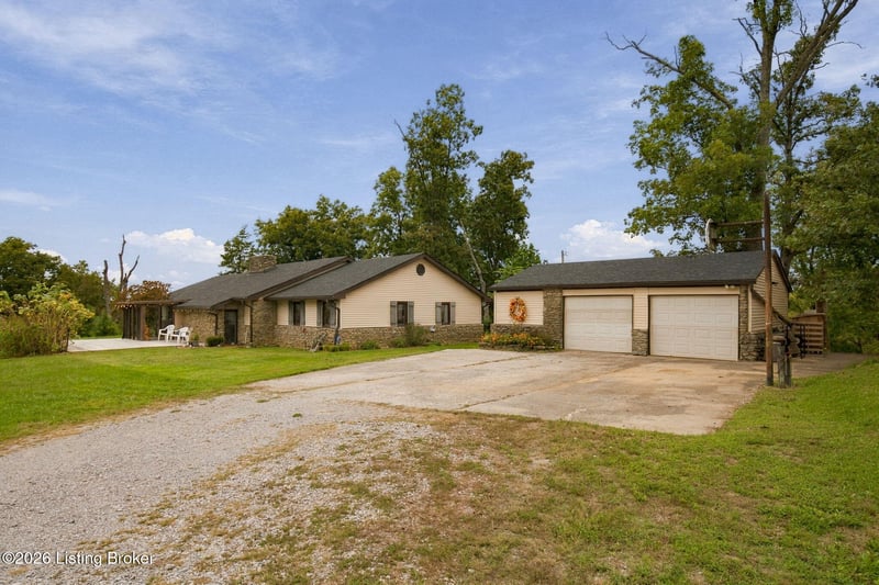 760 Avenstoke Rd, Waddy, KY 40076