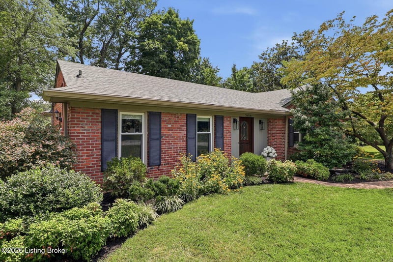 7608 Springvale Dr, Louisville, KY 40241