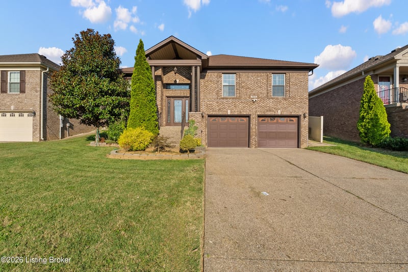 7610 Pavilion Park Rd, Louisville, KY 40214