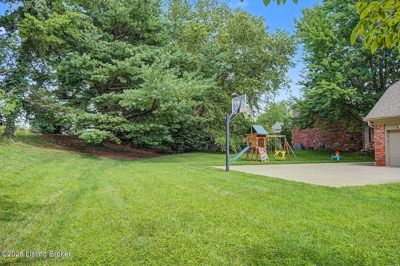 7611 Wolfspring Ct, Louisville, KY 40241
