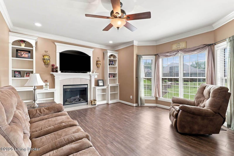 7612 Aspen Ridge Rd, Louisville, KY 40214