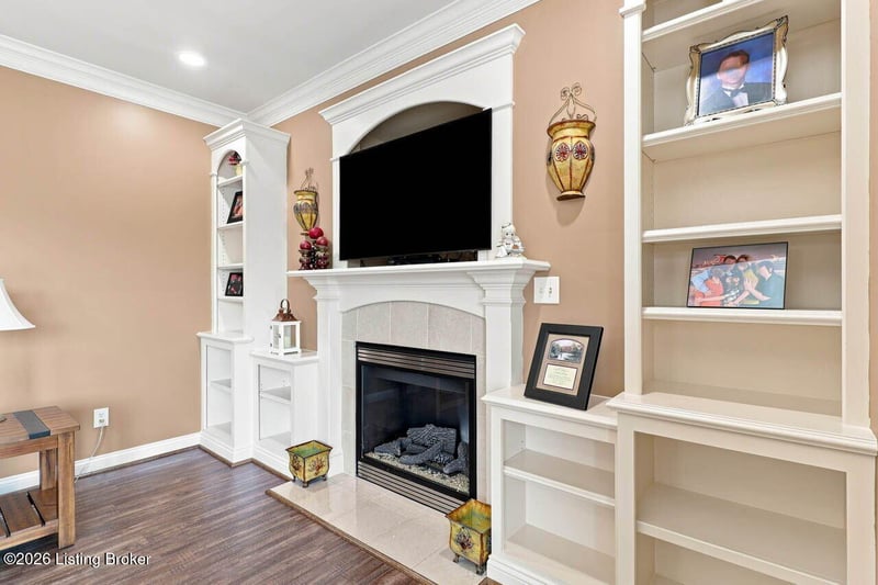 7612 Aspen Ridge Rd, Louisville, KY 40214