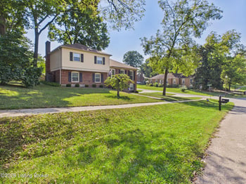 7613 Charron Rd, Louisville, KY 40220
