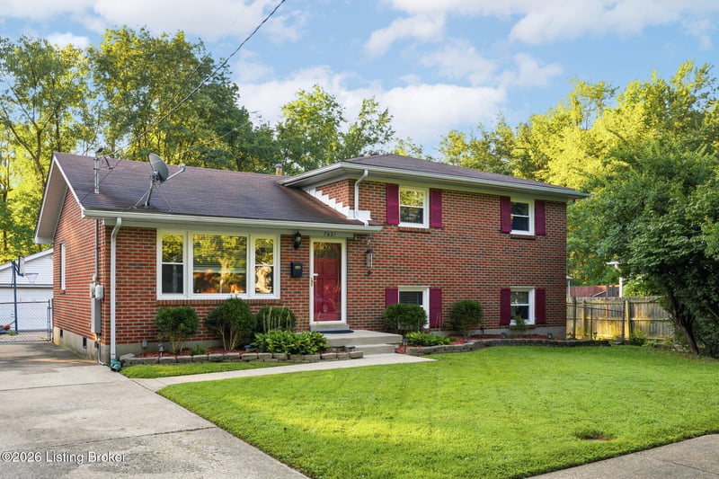 7621 Greenfield Ave, Louisville, KY 40214