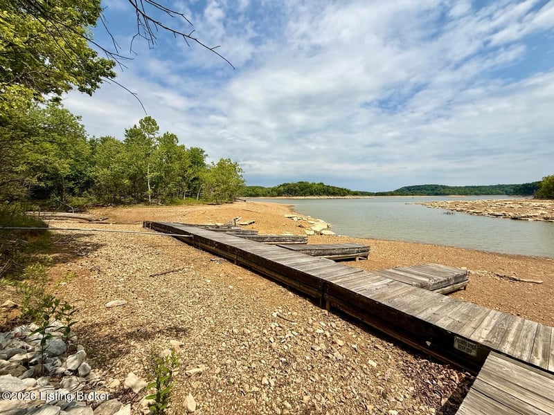 769 Whispering Pine Cir, Clarkson, KY 42726