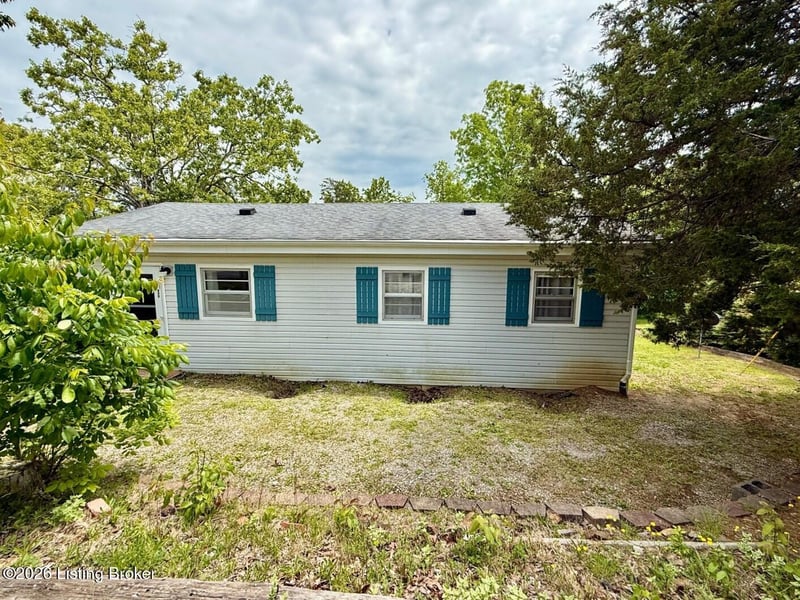 769 Whispering Pine Cir, Clarkson, KY 42726