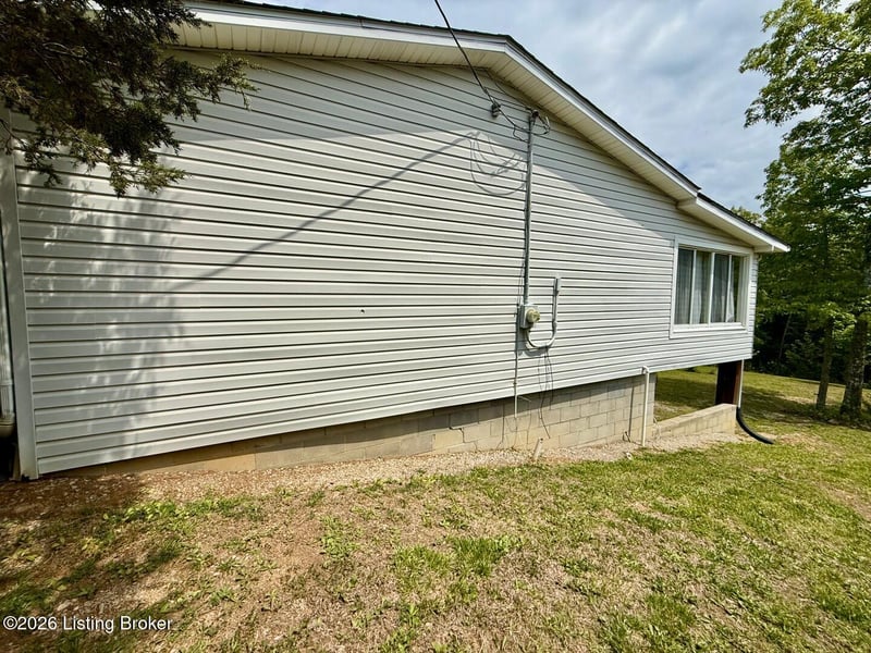 769 Whispering Pine Cir, Clarkson, KY 42726