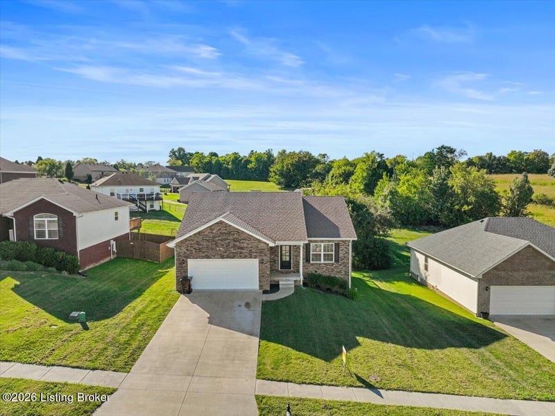 77 Persimmon Dr, Taylorsville, KY 40071
