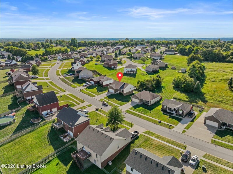 77 Persimmon Dr, Taylorsville, KY 40071