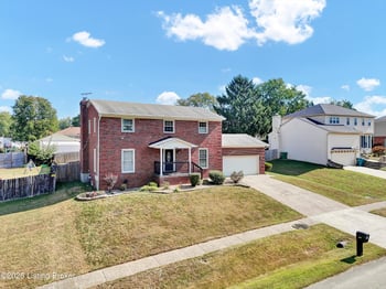 7703 Sunbury Ln, Louisville, KY 40220