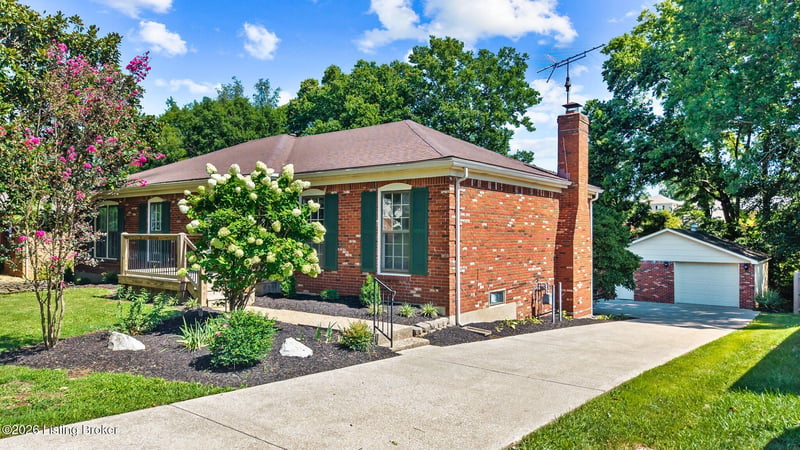 7705 Tempsclair Rd, Louisville, KY 40220