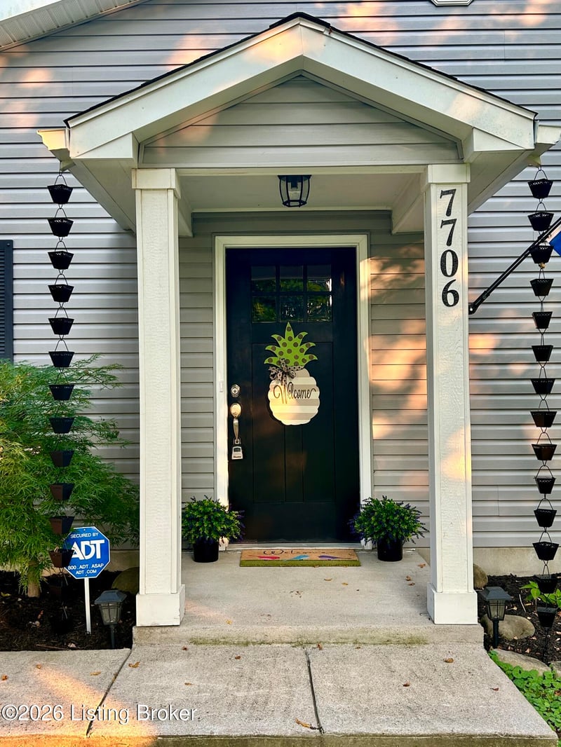 7706 Warwick Ave, Louisville, KY 40222