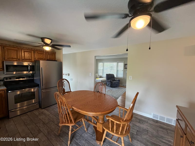 7707 Columbine Dr, Louisville, KY 40258