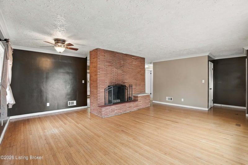 7708 Sierra Trl, Louisville, KY 40214