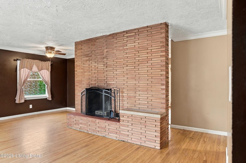 7708 Sierra Trl, Louisville, KY 40214