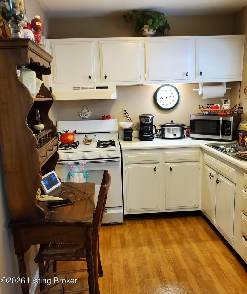 7709 Rochelle Rd, Louisville, KY 40228
