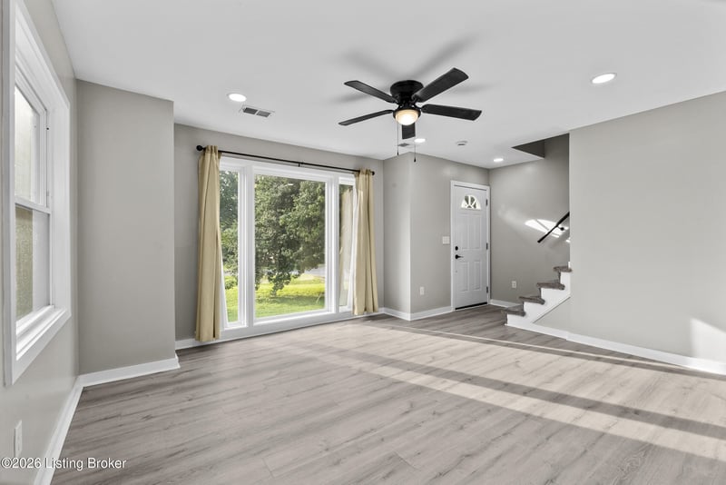 7716 Dingle Dell Rd, Louisville, KY 40214