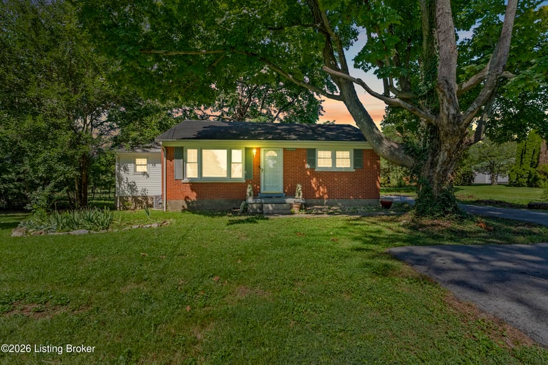 7804 Vaughn Mill Rd, Louisville, KY 40228