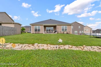 7807 Pineland Ridge Ps, Louisville, KY 40229