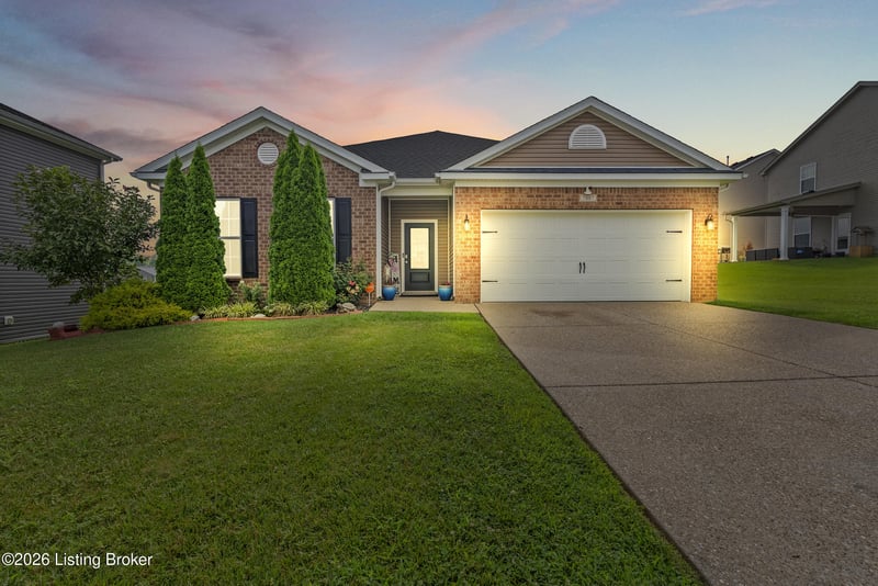 7807 Pineland Ridge Ps, Louisville, KY 40229