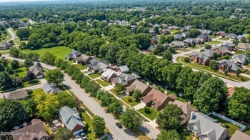 7807 Ridgehurst Pl, Louisville, KY 40299
