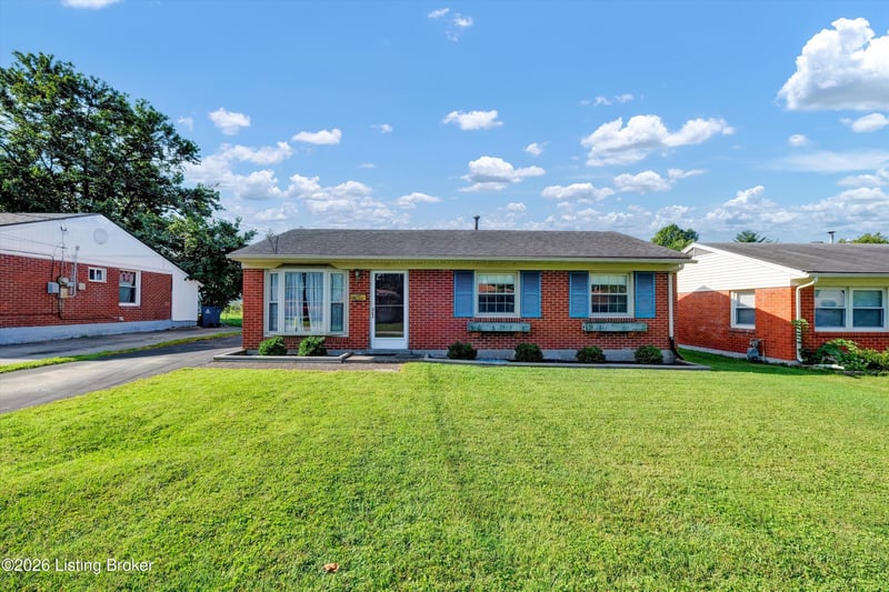 7808 Fair Ln, Louisville, KY 40291