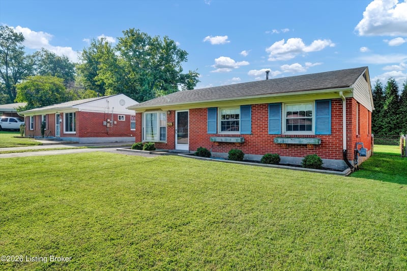 7808 Fair Ln, Louisville, KY 40291